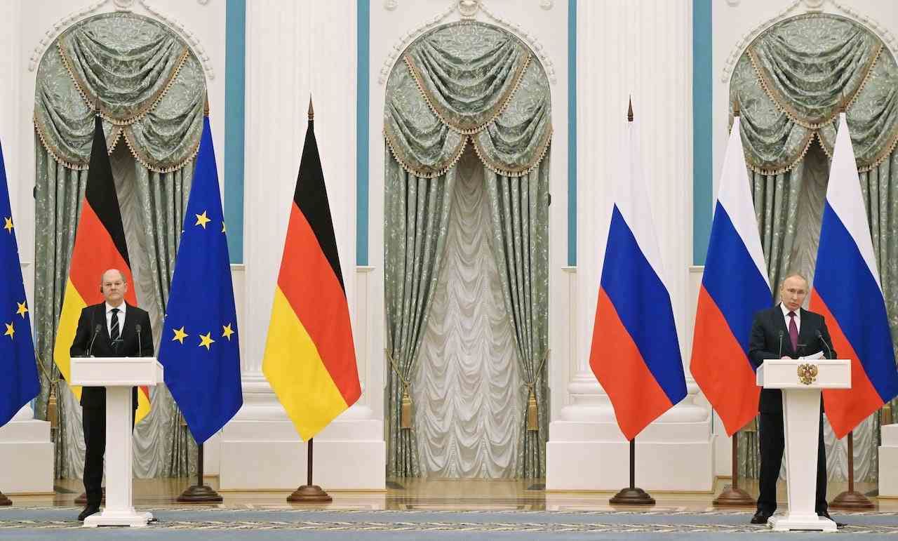 German Chancellor Olaf Scholz and Russian leader Vladimir Putin at the press conference in Kremlin following talks on Ukraine on Feb 15, 2022