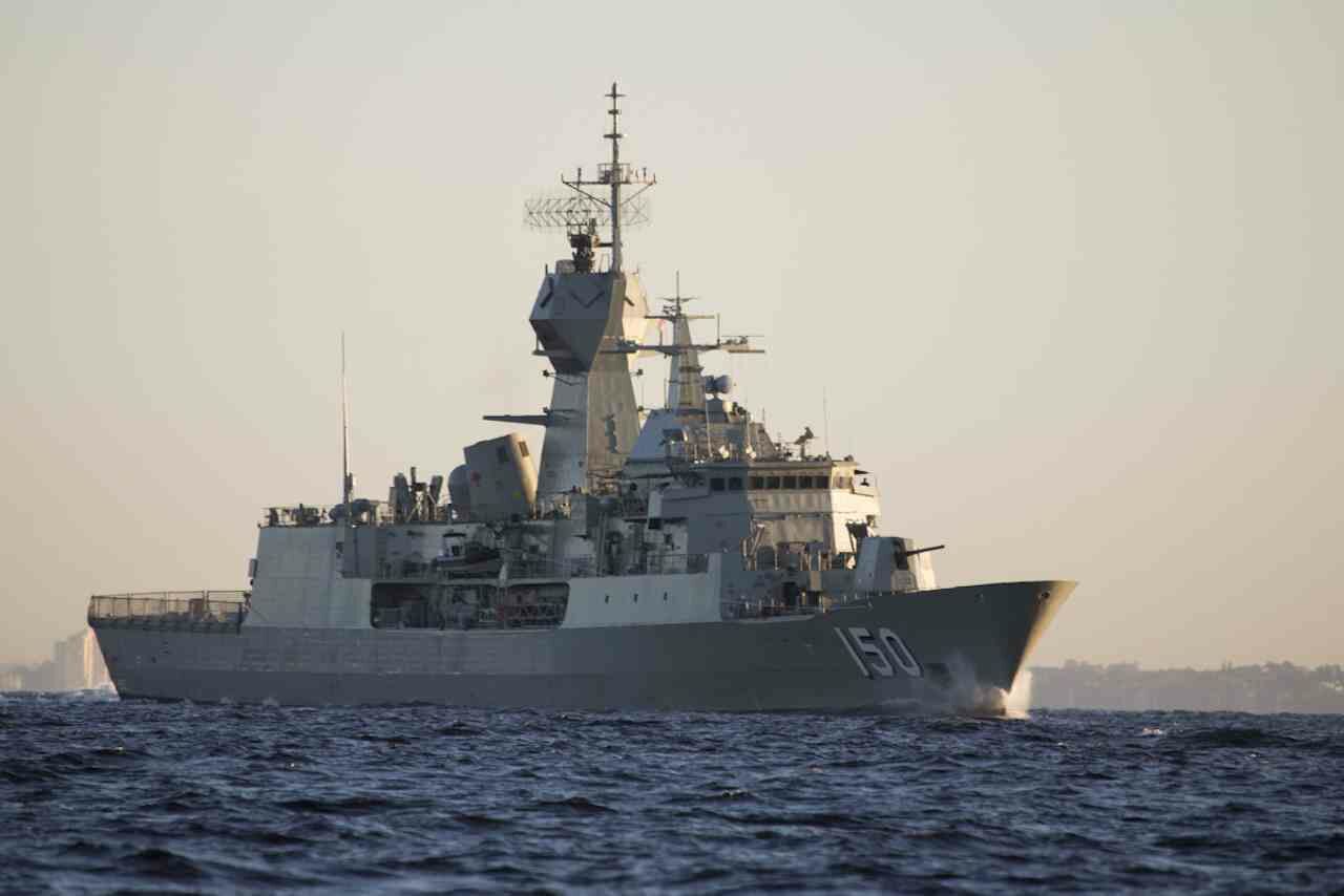 Anzac Class frigate HMAS Anzac sails through Cockburn Sound, Western Australia in 2017.
